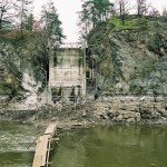 Lávka - most pod hradem Veveří - torzo starého mostu